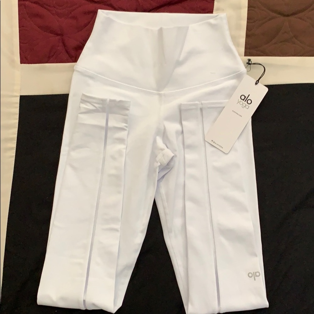 Alo yoga white leggings